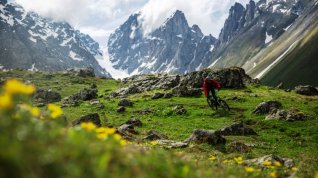 Online film The Trail to Kazbegi