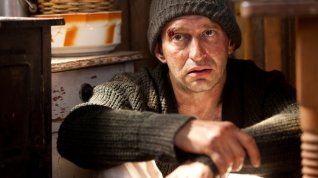 Online film Daleko od domova