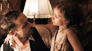 Online film Daleko od domova