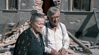 Online film Daleko od domova