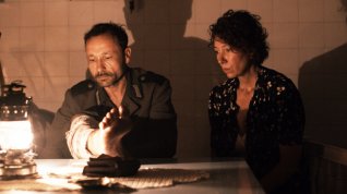 Online film Daleko od domova