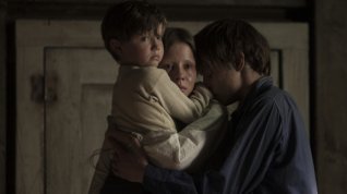 Online film Marrowbone