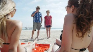 Online film The Ocean of Helena Lee