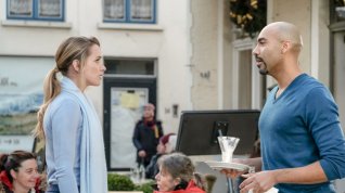 Online film Love Blossoms