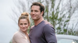 Online film Love Blossoms