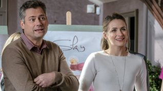 Online film Love Blossoms