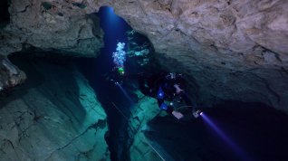 Online film Peklo pod Budapeští: Tajemství jeskyně Molnar Janos