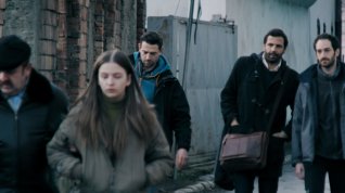 Online film Prostředník