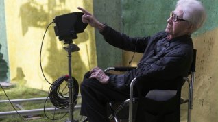 Online film Milovat, pít a zpívat