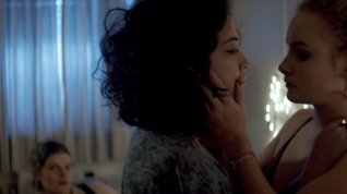 Online film Stray Dolls