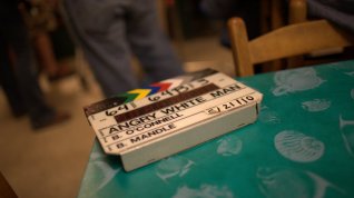 Online film Angry White Man