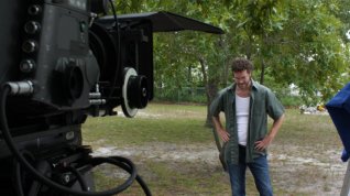 Online film Angry White Man
