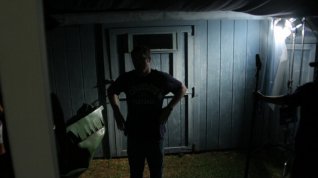Online film Angry White Man