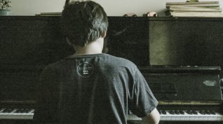 Online film God of the Piano