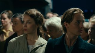 Online film Nikdy neodvracej zrak