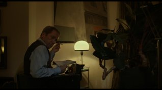 Online film An Impossibly Small Object