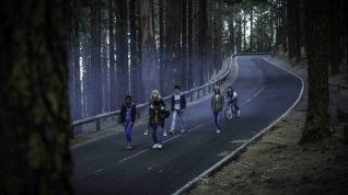Online film Don't Grow Up