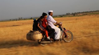 Online film Barefoot to Goa