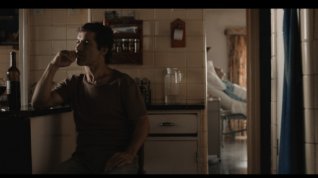 Online film Cinzento e Negro