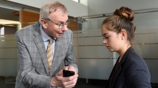 Online film Eine Hochzeit platzt selten allein