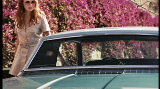 Online film La Dame dans l'auto avec des lunettes et un fusil