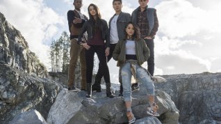 Online film Power Rangers: Strážci vesmíru