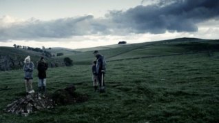 Online film The Holding