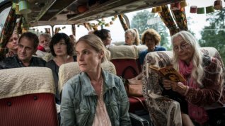 Online film Täterätää - Die Kirche bleibt im Dorf 2
