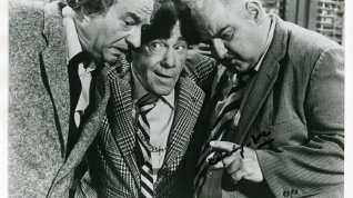 Online film The Three Stooges Go Around the World in a Daze