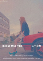 Online film Hodina mezi psem a vlkem