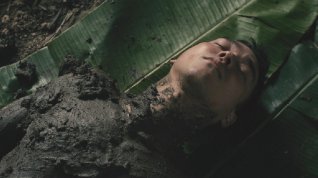 Online film Černé kamení