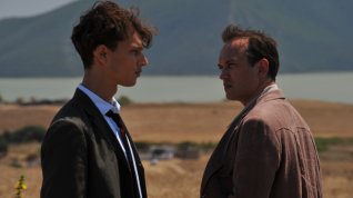 Online film Co den dluží noci