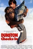 Online film Dunston: Sám v hotelu