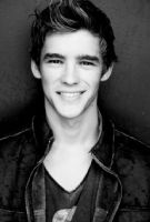 Herec Brenton Thwaites