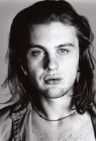 Herec Michael Pitt