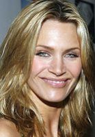 Herec Natasha Henstridge