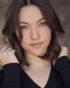 Herec Violett Beane