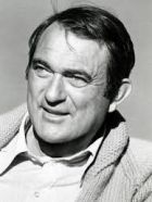 Režisér Andrew V.  McLaglen