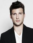 Herec Parker Young