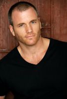 Herec Sean Carrigan