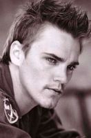 Herec Riley Smith