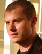 Herec James Badge  Dale