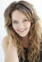 Herec Rebecca Breeds