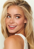 Herec Alexa Blair Robertson