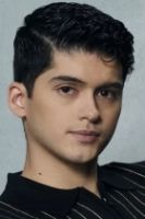 Herec Max Pelayo