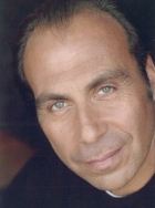 Herec Taylor Negron