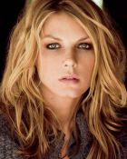 Herec Angela Lindvall