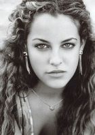 Herec Riley Keough