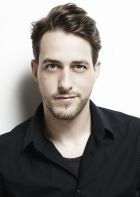 Herec Pascal Holzer