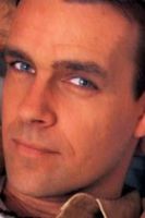 Herec David James  Elliott